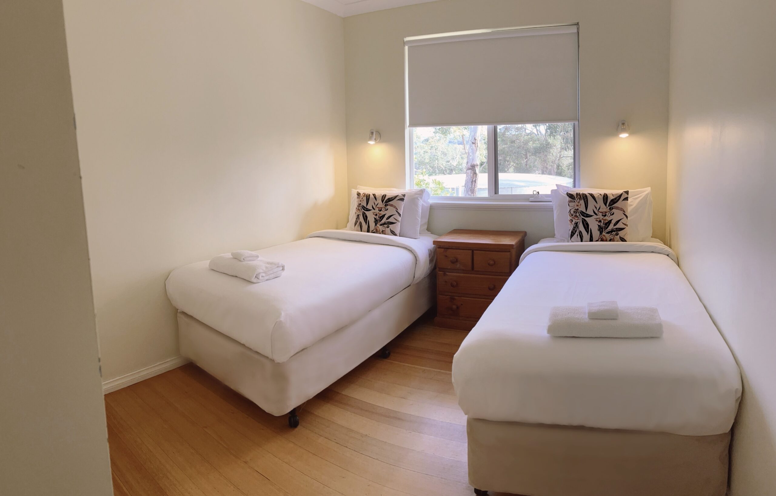 Dragonfly-Cottage-Twin-Room-scaled